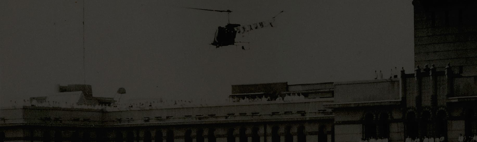 ヘリコプターで地上30ｍの高さから落とす投下試験